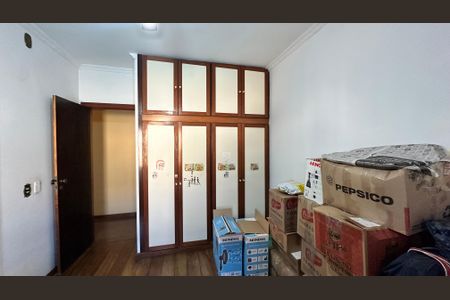 Casa de condomínio à venda com 600m², 6 quartos e 4 vagasQuarto 2