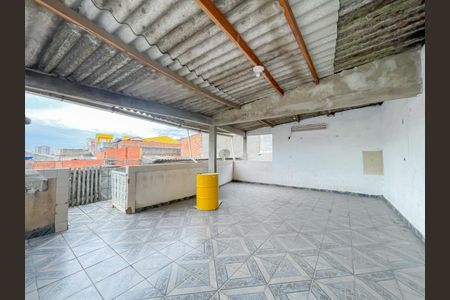 Casa à venda com 171m², 3 quartos e 3 vagas Casa à venda com 171m², 3 quartos e 3 vagasTerraço