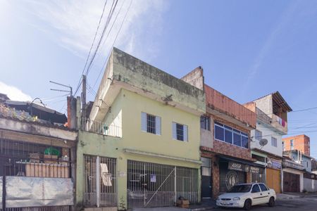 Casa à venda com 171m², 4 quartos e 3 vagas Casa à venda com 171m², 4 quartos e 3 vagasFachada