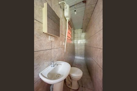 Casa à venda com 171m², 3 quartos e 3 vagas Casa à venda com 171m², 3 quartos e 3 vagasBanheiro de serviço