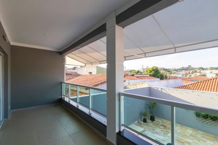 Casa à venda com 260m², 3 quartos e 4 vagasVaranda 