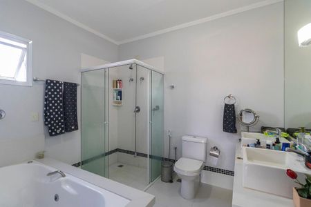 Casa à venda com 260m², 3 quartos e 4 vagasBanheiro Suíte 1