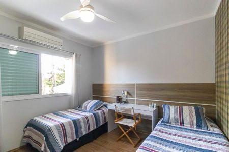 Casa à venda com 260m², 3 quartos e 4 vagasSuíte 2