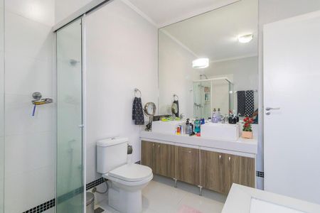 Casa à venda com 260m², 3 quartos e 4 vagasBanheiro Suíte 1