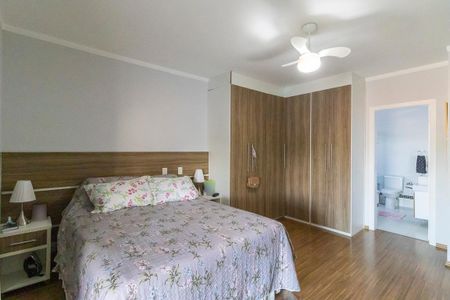 Casa à venda com 260m², 3 quartos e 4 vagasSuíte 1