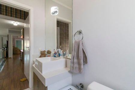 Casa à venda com 260m², 3 quartos e 4 vagasBanheiro Suíte 2