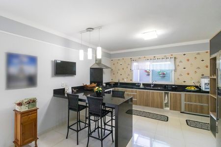 Casa à venda com 260m², 3 quartos e 4 vagasCozinha 