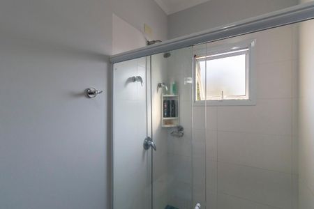 Casa à venda com 260m², 3 quartos e 4 vagasBanheiro Suíte 2