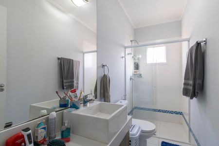 Casa à venda com 260m², 3 quartos e 4 vagasBanheiro Suíte 2