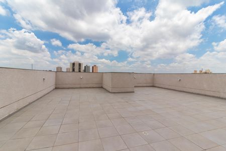 Apartamento para alugar com 36m², 2 quartos e sem vaga Apartamento para alugar com 36m², 2 quartos e sem vagaTerraço