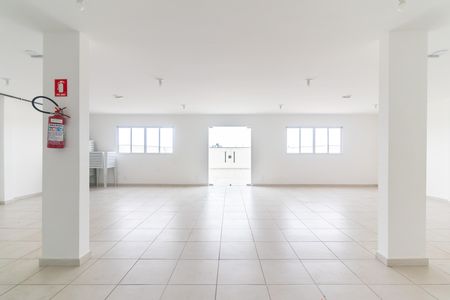 Apartamento para alugar com 36m², 2 quartos e sem vaga Apartamento para alugar com 36m², 2 quartos e sem vagaÁrea comum - Salão de festas