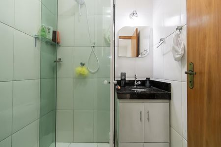 Casa à venda com 77m², 3 quartos e 1 vagaBanheiro