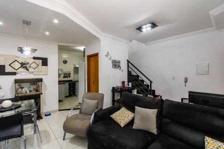 Casa à venda com 77m², 3 quartos e 1 vagaSala