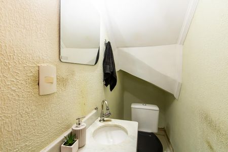 Casa à venda com 77m², 3 quartos e 1 vagaLavabo