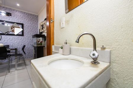 Casa à venda com 77m², 3 quartos e 1 vagaLavabo