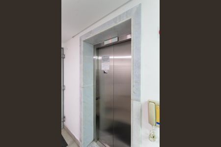 Apartamento à venda com 97m², 3 quartos e 2 vagas Apartamento à venda com 97m², 3 quartos e 2 vagasElevador