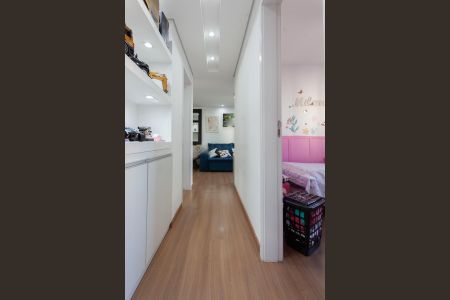 Apartamento à venda com 97m², 3 quartos e 2 vagas Apartamento à venda com 97m², 3 quartos e 2 vagasCorredor