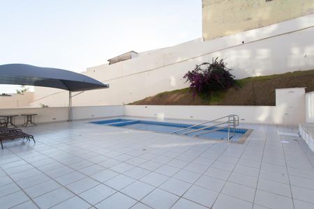 Apartamento à venda com 97m², 3 quartos e 2 vagas Apartamento à venda com 97m², 3 quartos e 2 vagasÁrea comum - Piscina