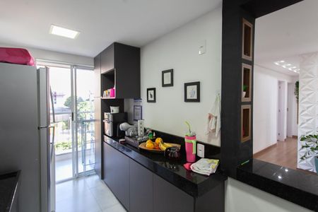 Apartamento à venda com 97m², 3 quartos e 2 vagas Apartamento à venda com 97m², 3 quartos e 2 vagasCozinha e Área de Serviço