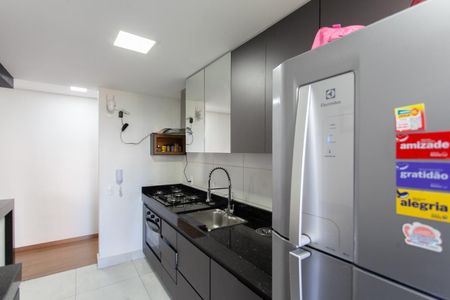 Apartamento à venda com 97m², 3 quartos e 2 vagas Apartamento à venda com 97m², 3 quartos e 2 vagasCozinha e Área de Serviço