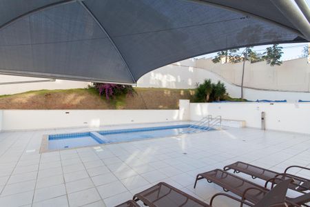 Apartamento à venda com 97m², 3 quartos e 2 vagas Apartamento à venda com 97m², 3 quartos e 2 vagasÁrea comum - Piscina