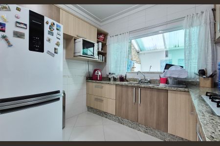 Casa à venda com 162m², 3 quartos e 4 vagas Casa à venda com 162m², 3 quartos e 4 vagasCozinha