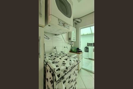 Casa à venda com 162m², 3 quartos e 4 vagas Casa à venda com 162m², 3 quartos e 4 vagasLavanderia