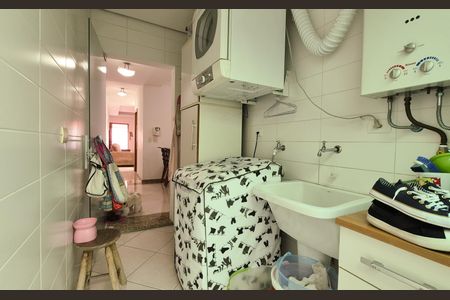 Casa à venda com 162m², 3 quartos e 4 vagas Casa à venda com 162m², 3 quartos e 4 vagasLavanderia