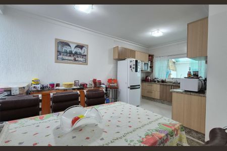 Casa à venda com 162m², 3 quartos e 4 vagas Casa à venda com 162m², 3 quartos e 4 vagasCozinha