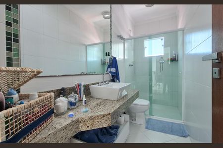 Casa à venda com 162m², 3 quartos e 4 vagas Casa à venda com 162m², 3 quartos e 4 vagasBanheiro