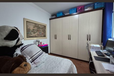 Casa à venda com 162m², 3 quartos e 4 vagas Casa à venda com 162m², 3 quartos e 4 vagasQuarto 2