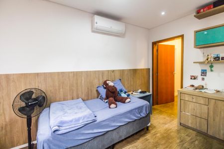 Casa à venda com 425m², 4 quartos e 2 vagas Casa à venda com 425m², 4 quartos e 2 vagasSuíte 2