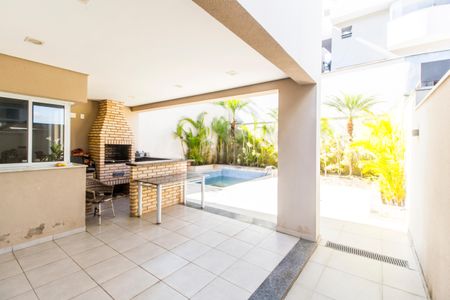 Casa à venda com 425m², 4 quartos e 2 vagas Casa à venda com 425m², 4 quartos e 2 vagasVaranda gourmet