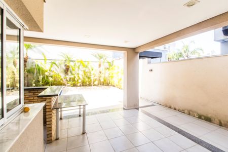 Casa à venda com 425m², 4 quartos e 2 vagas Casa à venda com 425m², 4 quartos e 2 vagasVaranda gourmet