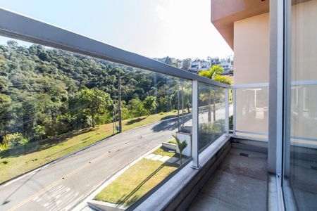 Casa à venda com 425m², 4 quartos e 2 vagas Casa à venda com 425m², 4 quartos e 2 vagasVaranda da Suíte 1