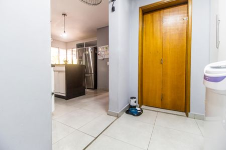 Casa à venda com 425m², 4 quartos e 2 vagas Casa à venda com 425m², 4 quartos e 2 vagasÁrea de Serviço