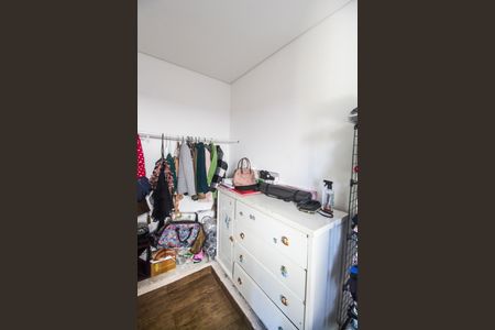 Casa à venda com 425m², 4 quartos e 2 vagas Casa à venda com 425m², 4 quartos e 2 vagasCloset da suíte 1