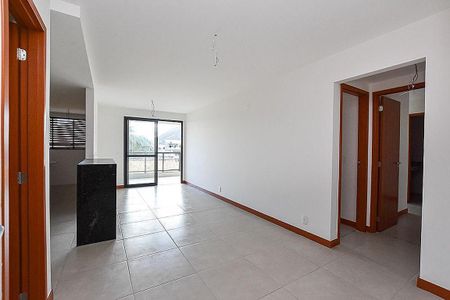 Apartamento à venda com 90m², 2 quartos e 1 vaga