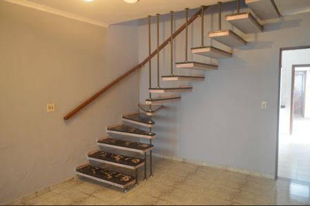 Casa à venda com 84m², 2 quartos e 1 vagaSala