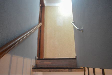 Casa à venda com 84m², 2 quartos e 1 vagaEscada