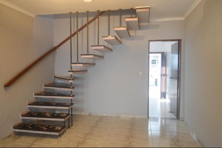 Casa à venda com 84m², 2 quartos e 1 vagaSala