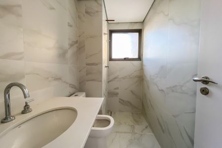 Apartamento à venda com 125m², 3 quartos e 2 vagas Apartamento à venda com 125m², 3 quartos e 2 vagasBanheiro Suíte 02