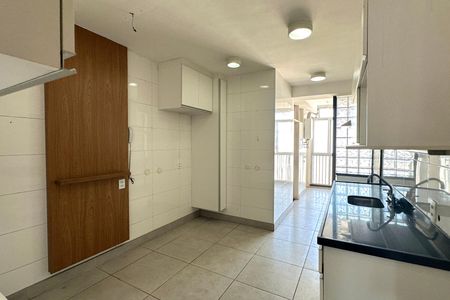 Apartamento à venda com 167m², 3 quartos e 2 vagasCozinha