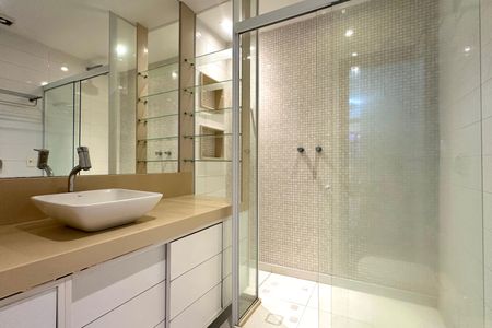 Apartamento à venda com 167m², 3 quartos e 2 vagasBanheiro da Suíte