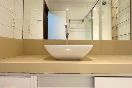 Apartamento à venda com 167m², 3 quartos e 2 vagasBanheiro da Suíte