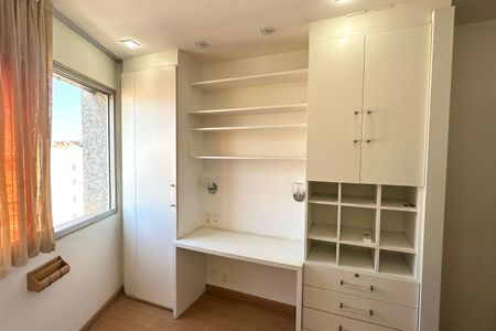 Apartamento à venda com 167m², 3 quartos e 2 vagasQuarto 2