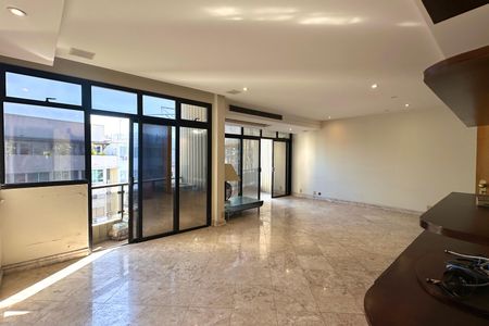 Apartamento à venda com 167m², 3 quartos e 2 vagasSala