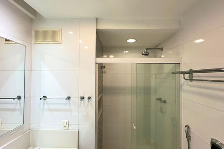 Apartamento à venda com 167m², 3 quartos e 2 vagasBanheiro Social