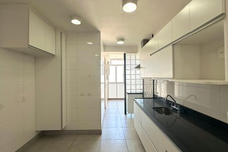 Apartamento à venda com 167m², 3 quartos e 2 vagasCozinha