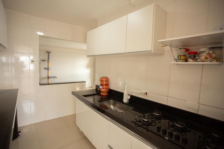 Apartamento à venda com 52m², 2 quartos e 2 vagas Apartamento à venda com 52m², 2 quartos e 2 vagasCozinha